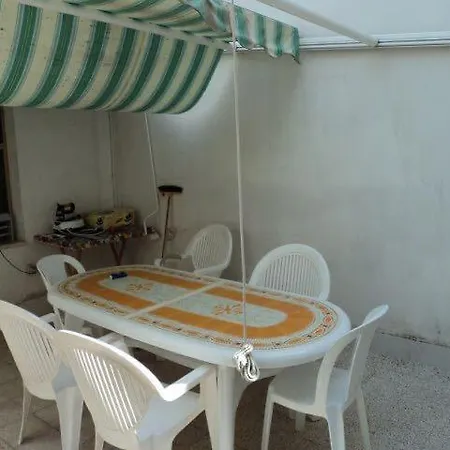Holiday home Casa Aradeo